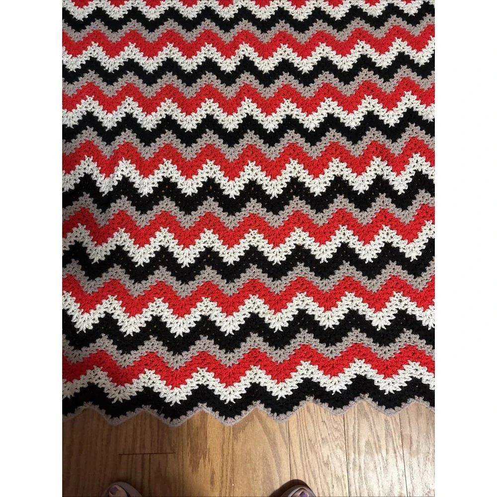 Vintage Granny Afghan Scalloped Edge Red Black Gray 72 X 54